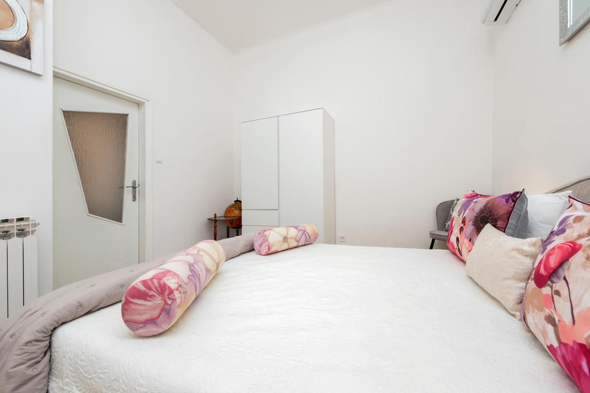 Apartment Rubi 罗维尼 外观 照片